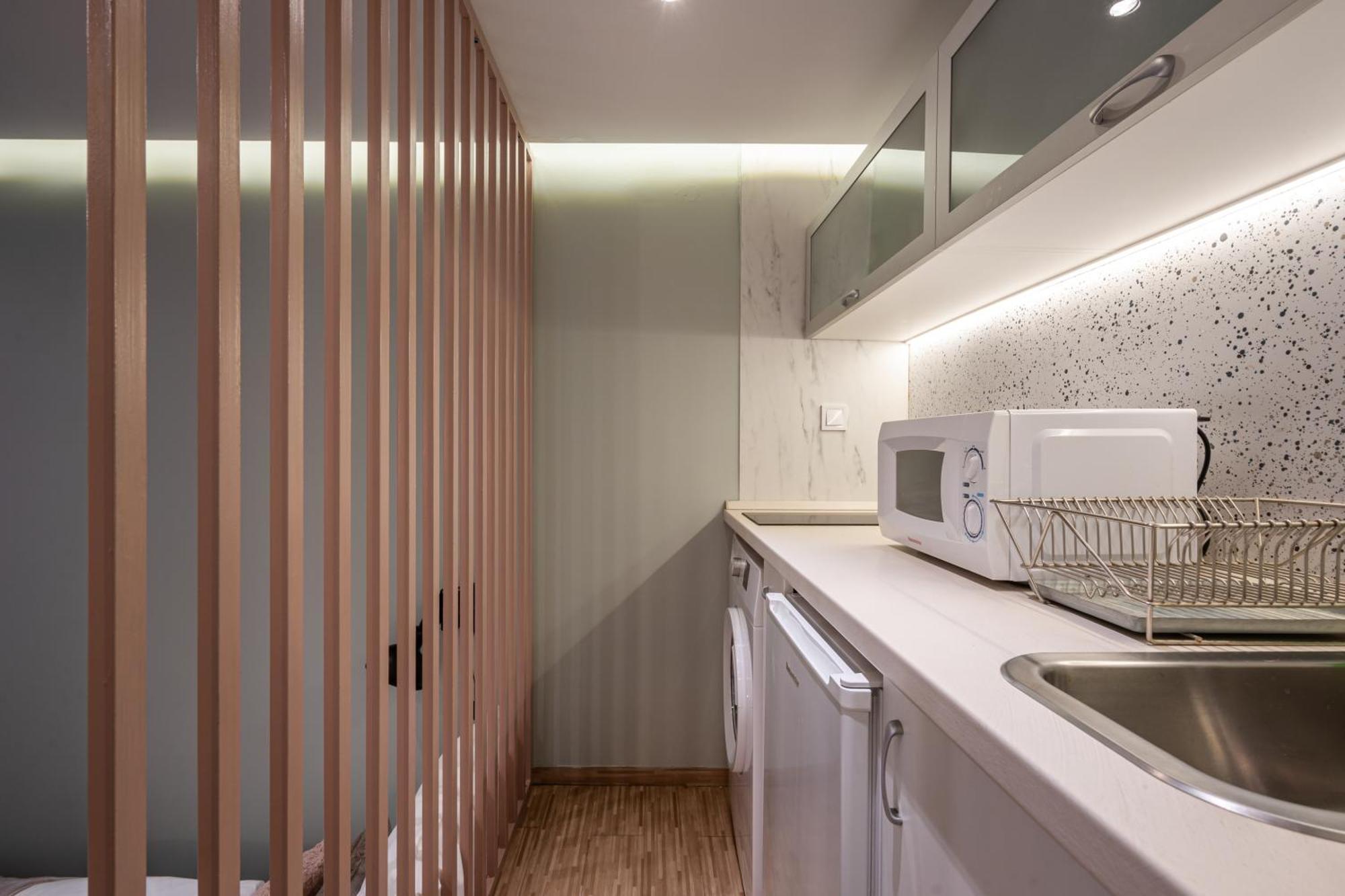 Cozy Little Flat In The City Center ブダペスト エクステリア 写真